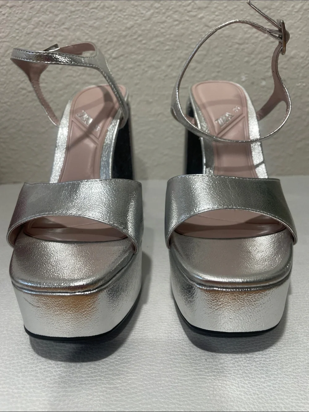 Zara Silver Metallic Platform Block Heel Sandals size 35